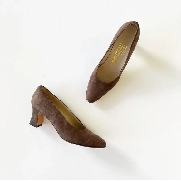 Salvatore Ferragamo Taupe Textured Leather Curved Heel Pumps Metallic Size 8 - Picture 11 of 11